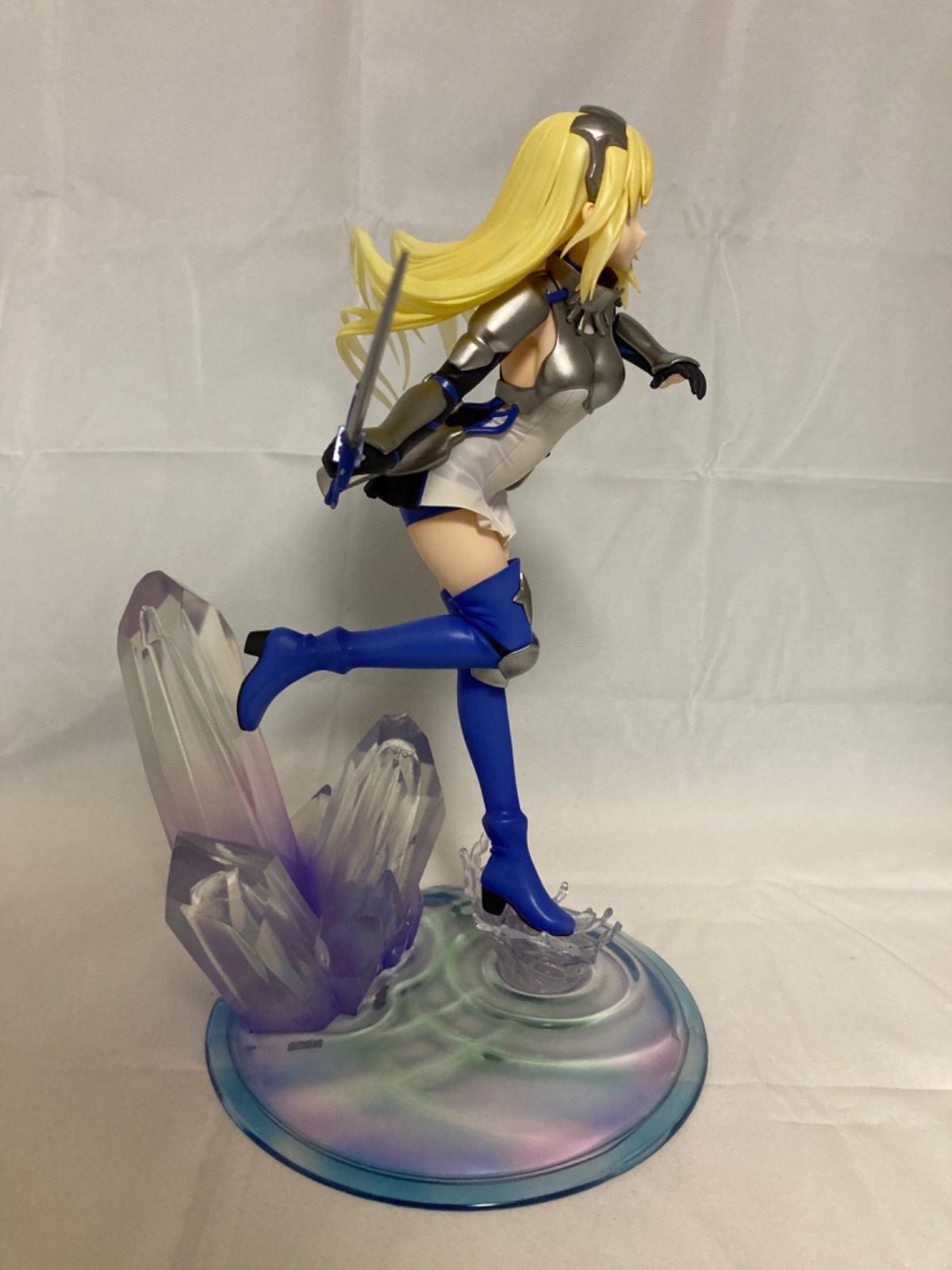 アイズ・ヴァレンシュタイン 1/7 フィギュア コトブキヤ