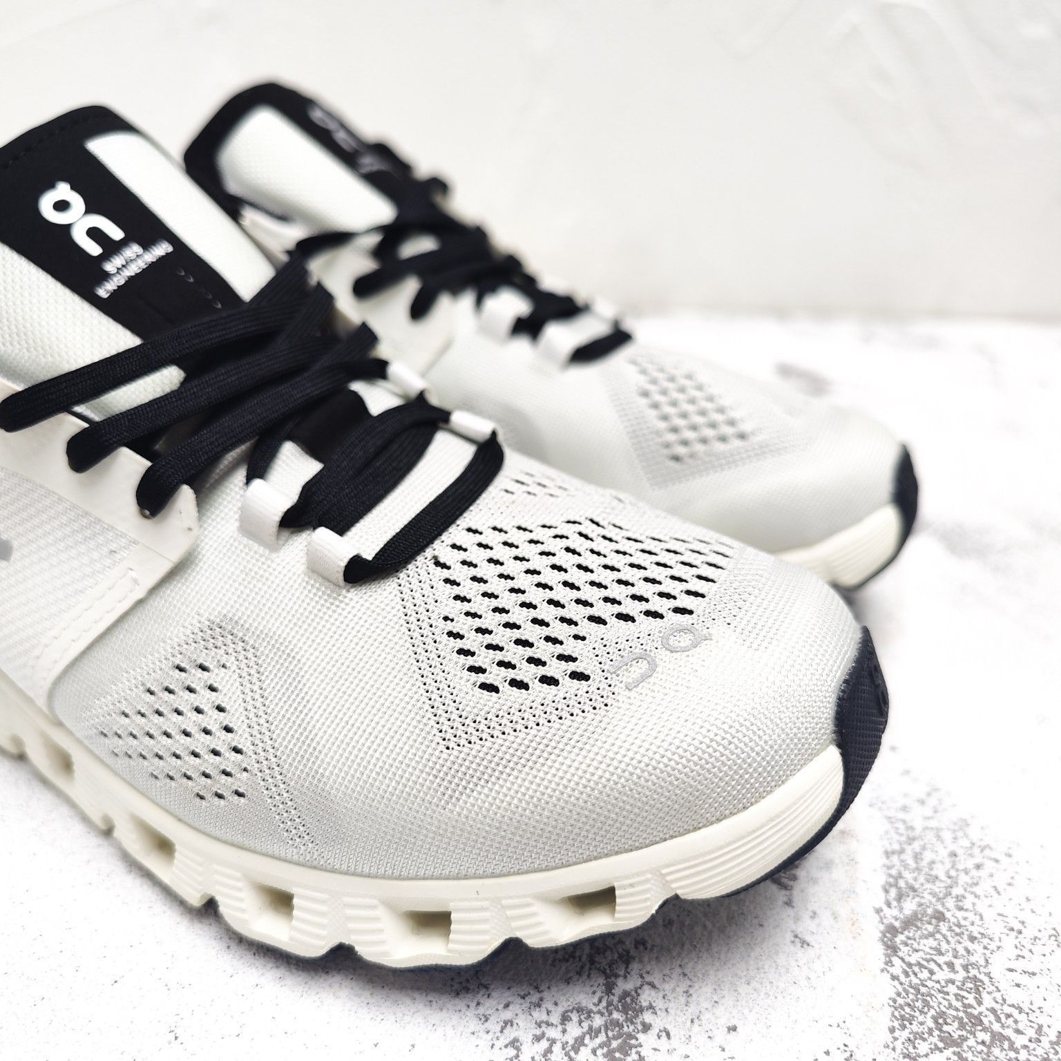 On Cloud X Sneakers オン クラウドX ジョギング スポーツ