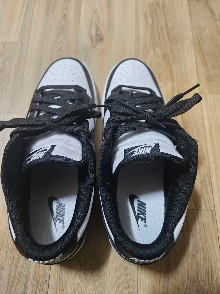 NIKE ナイキ