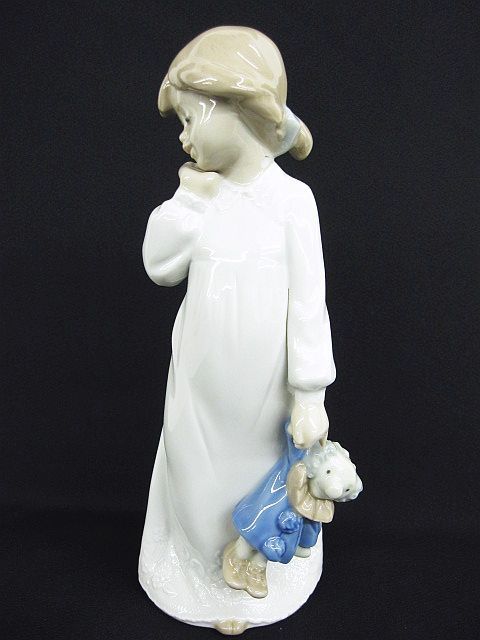 LLADRO NAO リヤドロ 私のお人形 フィギュリン 女の子 高さ約20.3cm 現状品 Z005-0122-1