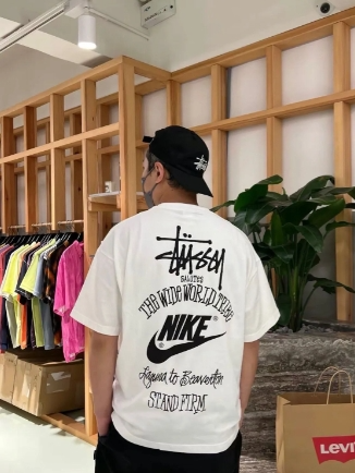 新品 特価値 Nike x stussy ステューシー ダイス Tシャツ 男女兼用 2枚