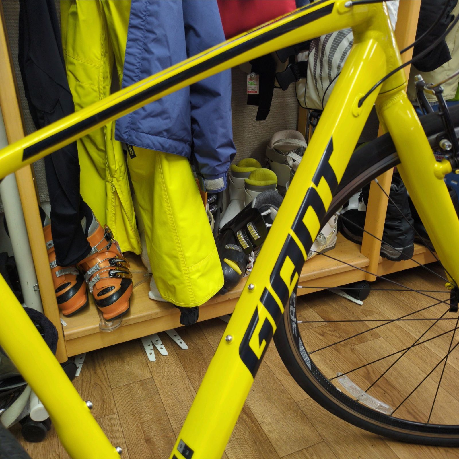 J505 ☆ギア訳あり☆クロスバイク☆GIANT☆ESCAPE RX☆2✕8段☆700✕28C