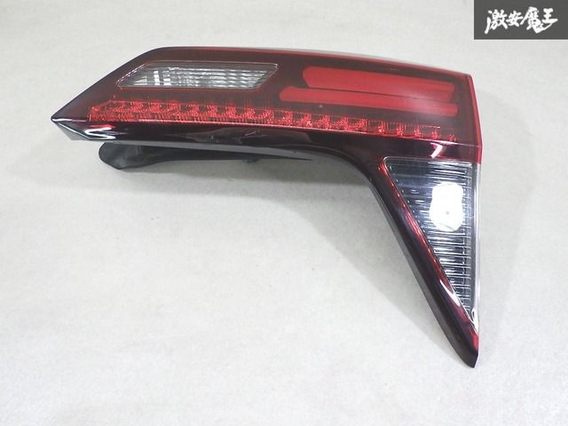 K623　ヴェゼルハイブリッド　RU3/RU4　右テール（内）　美品