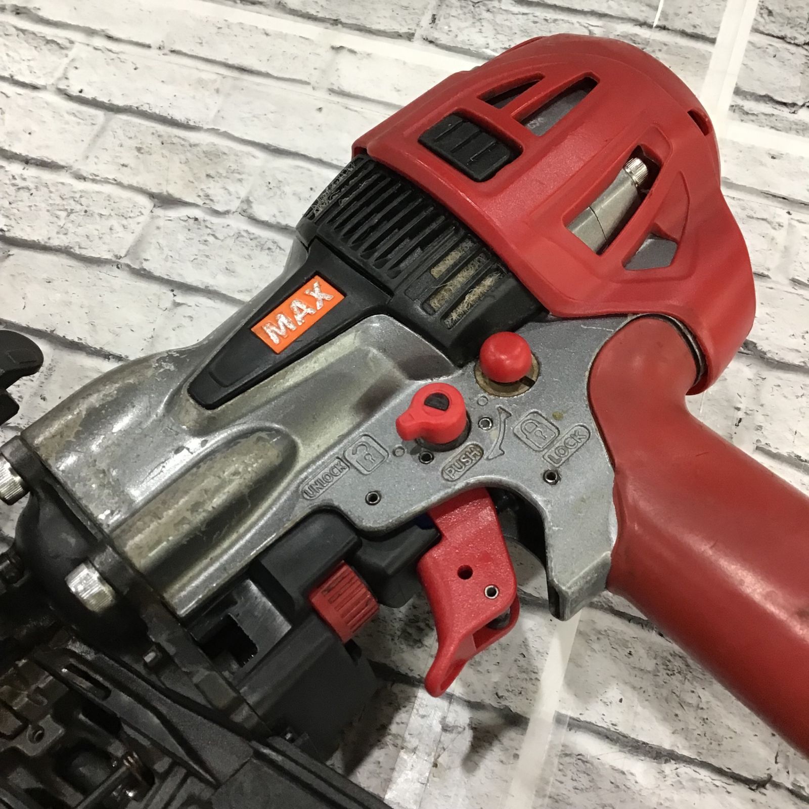マックス(MAX) 高圧エア釘打ち機 HN-65N2(D)-G【川口店】 マックス(MAX) 高圧エア釘打ち機 HN-65N2(D)-G【川口店】