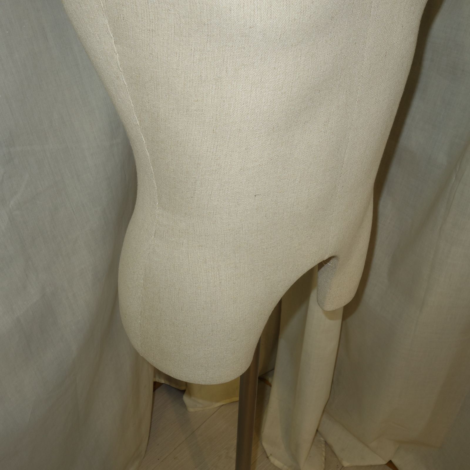 メンズトルソー エコボディ M サイズ 9号 腕 高さ調整可 アパレル 店舗