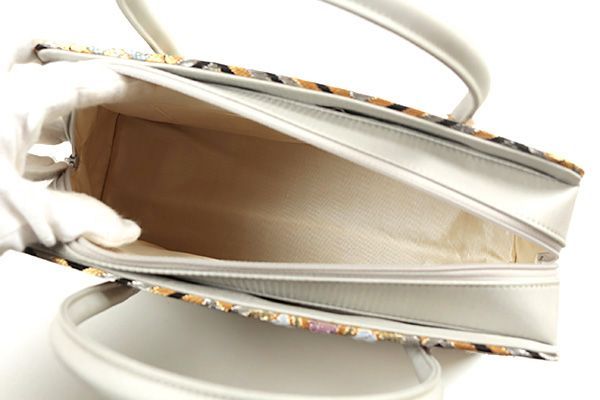 ≪訳アリ品：少々シミ≫東京「はきもの匠神田胡蝶」謹製高級利休バッグ