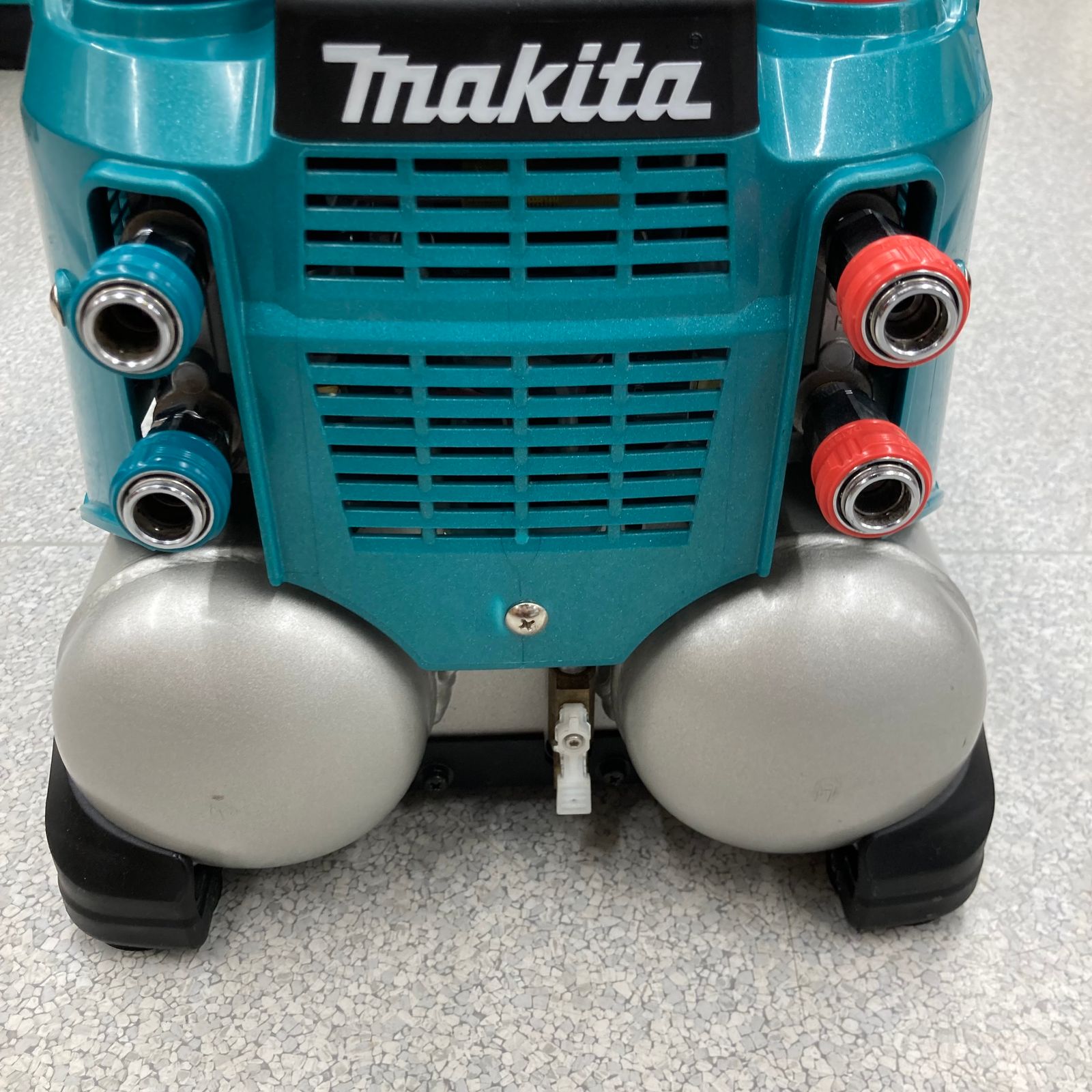 ☆マキタ(makita) エアコンプレッサー AC462XS【八潮店】 - アクト