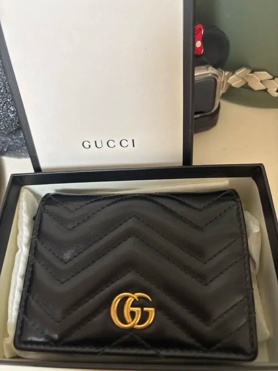 GUCCI グッチ マトラッセ二つ折り財布