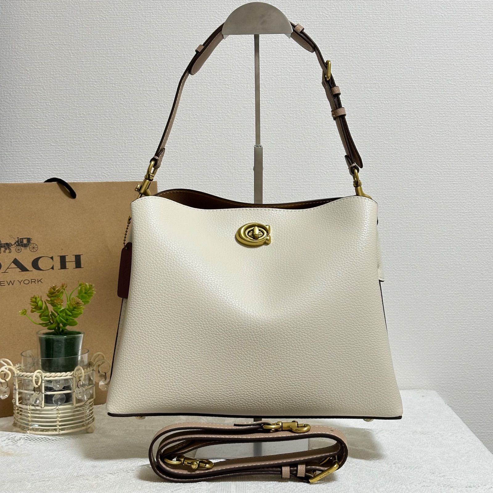 COACH ウィロウ ショルダーバッグ ホワイト C2590 アイボリー - メルカリ