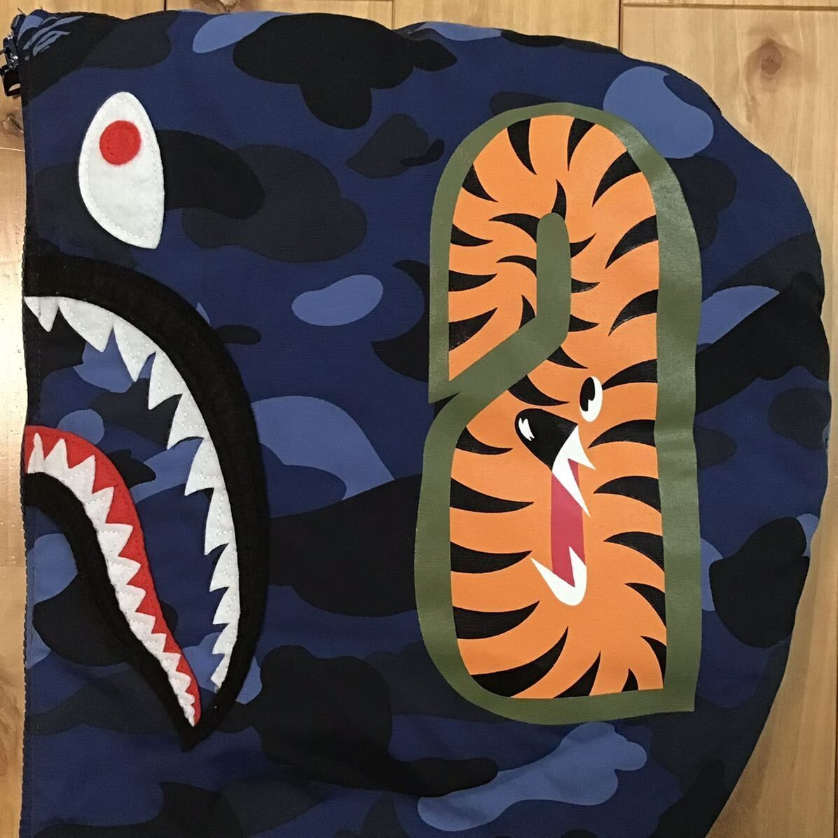 シャーク パーカー ダウンジャケット Mサイズ shark full zip hoodie Down jacket a bathing ape BAPE エイプ ベイプ Blue camo 迷彩