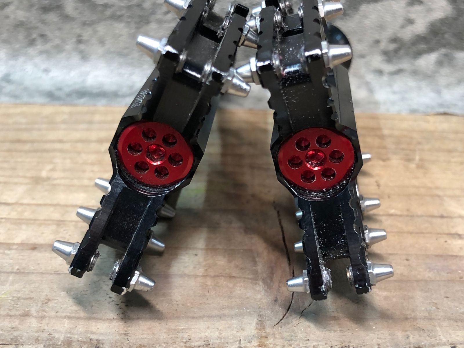 IS081