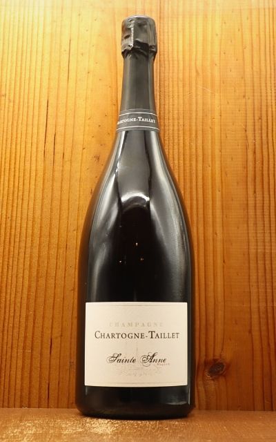 ジョニーウォーカー」から、新年を祝うデザインボトルが数量限定で登場