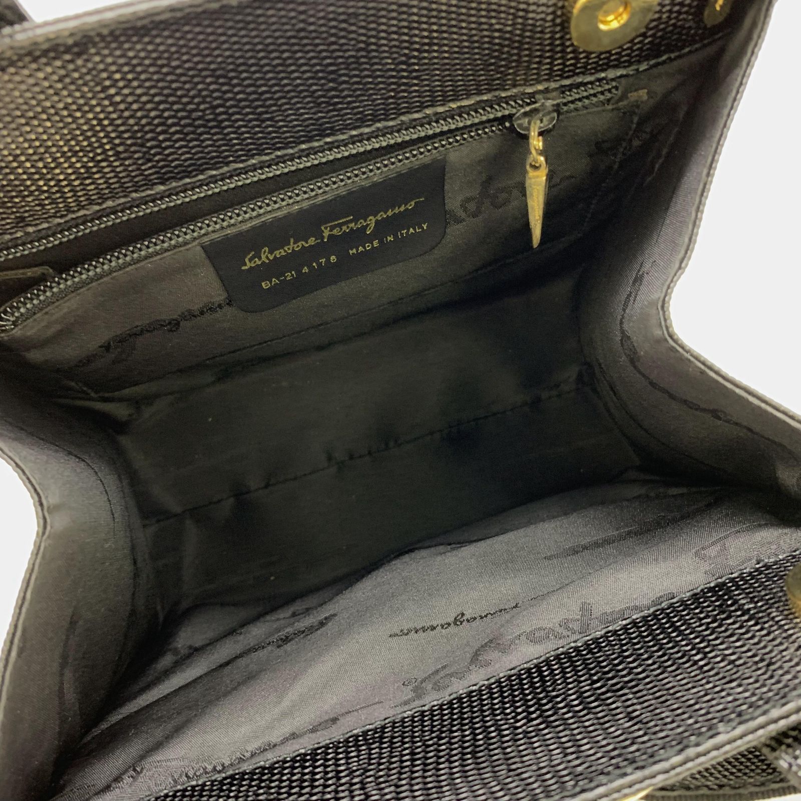 Salvatore Ferragamo サルヴァトーレ フェラガモ ヴァラリボン BA-21 