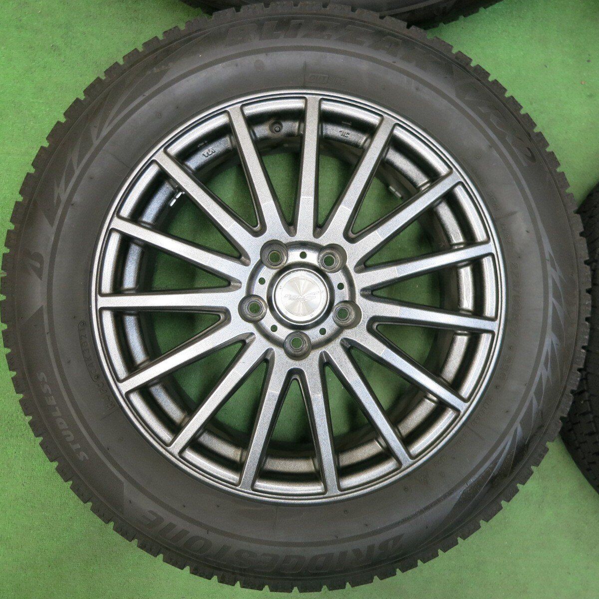 【バリ溝！】225/60R17 スタッドレスタイヤ 2021年製 ブリヂストン バリ溝！21年！キレイ！9.5分☆スタッドレス 225/60R17