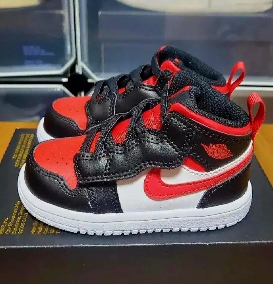 ジョーダン 1 ミッド 黒 ファイヤー 赤 120 WWW_OLIVIERBERNSTEIN_COM