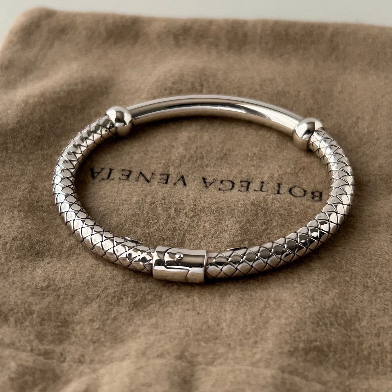 むらさき様 ボッテガヴェネタ バングル ブレスレット イントレチャート