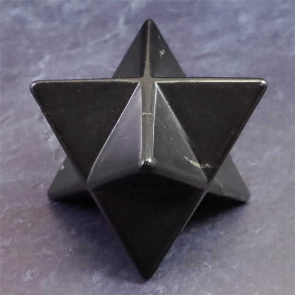 高品質！シュンガイトマカバスター（大）約8㎝　アステロイド　天然石置物 ロシア産 シュンガイト 82mmマカバスター 185g 【榎本通商66620