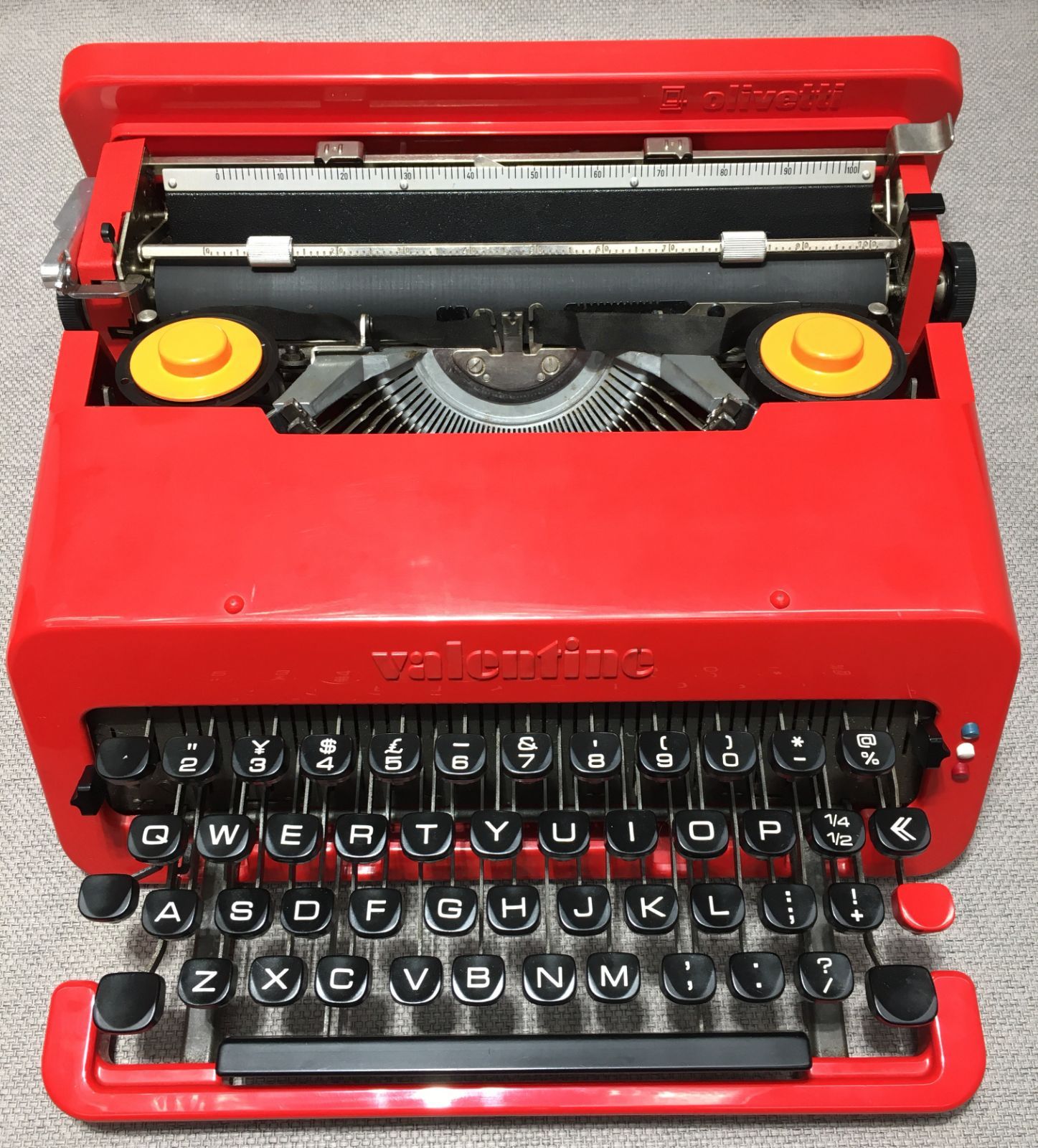 タイプライター Olivetti Valentine オリベッティ バレンタイン 昭和レトロ