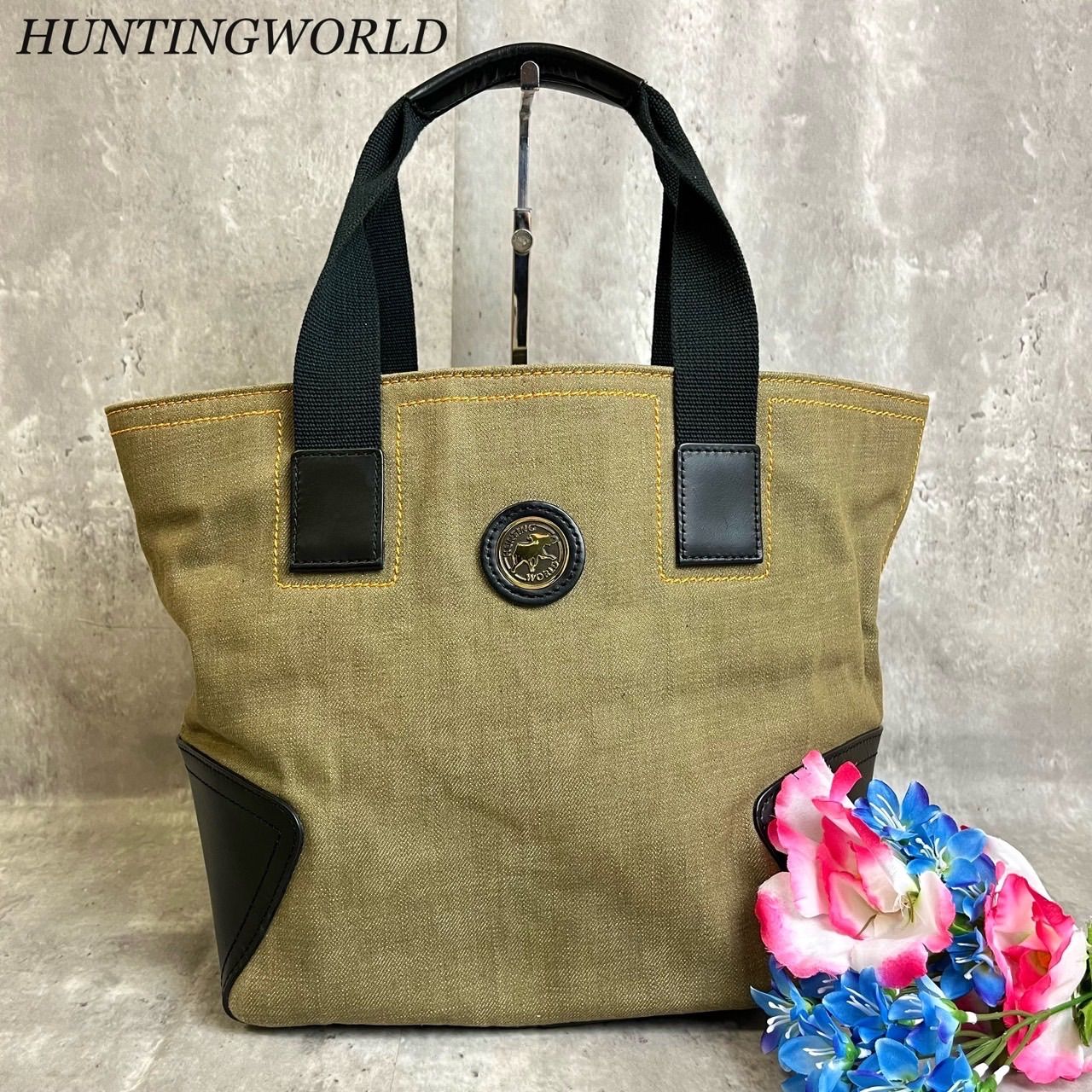 ✨美品✨ HUNTING WORLD ハンティングワールド ハンドバッグ トートバッグ ロゴ金具 A4収納 大容量 ロゴ型押し ゴールド金具 キャンバス  レザー レディース ベージュ 肌色 ブラック 黒色 - メルカリ