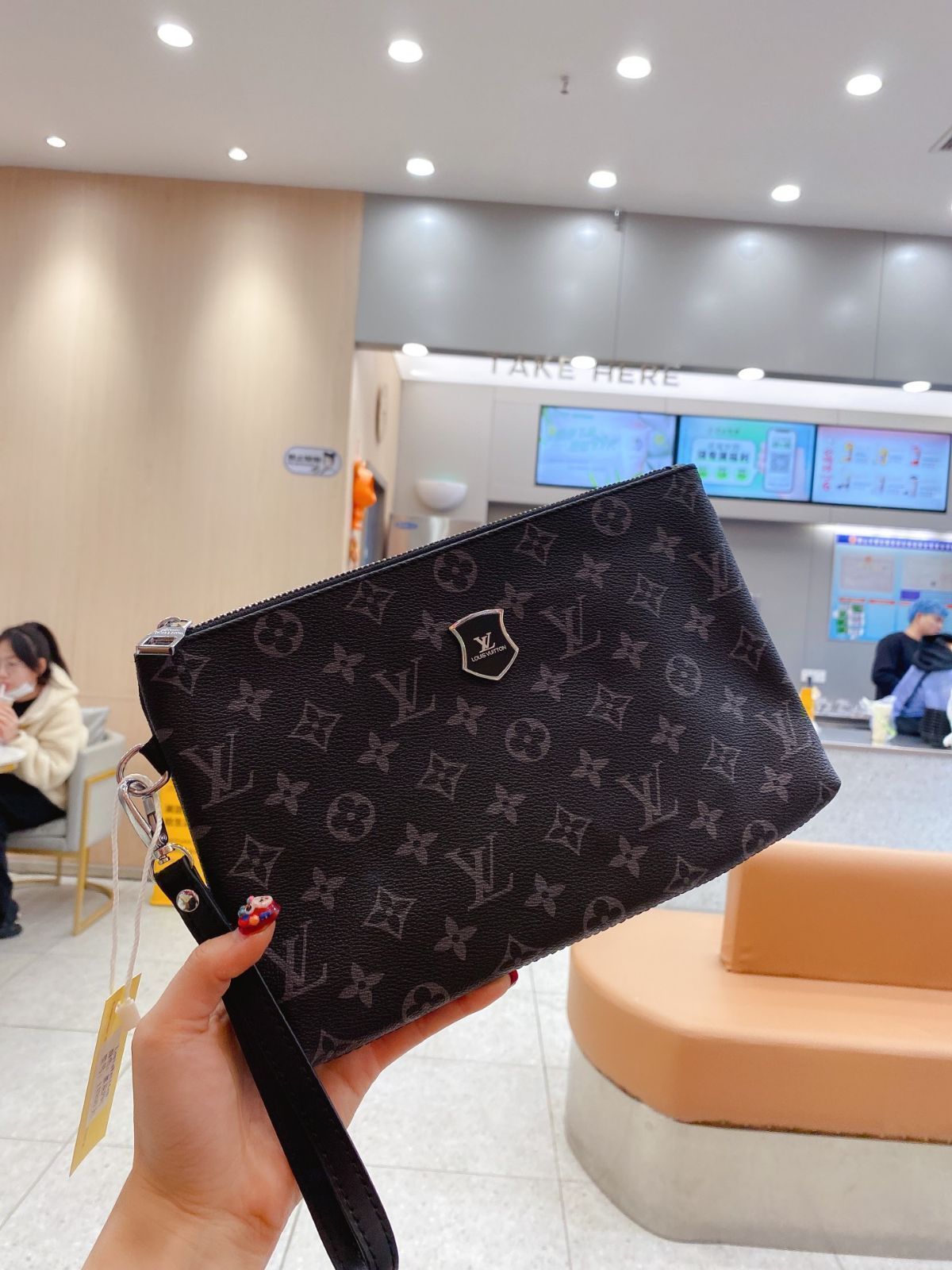極美品】 LOUIS VUITTON ルイヴィトン メンズ ショルダーバッグ