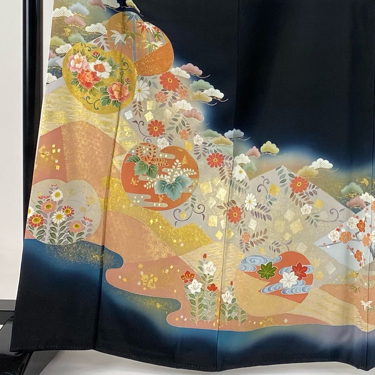 黒留袖 身丈167.5cm 裄丈65cm M 袷 松井青々 落款 団扇 松竹梅 金銀彩 刺繍 黒 正絹 名品