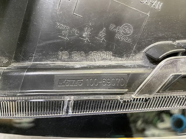 値下げ　タフト　LA900S ヘッドライト　左　KOITO100-6907D タフト LA900S/LA910S 純正 左 ヘッドライト/ランプ LED
