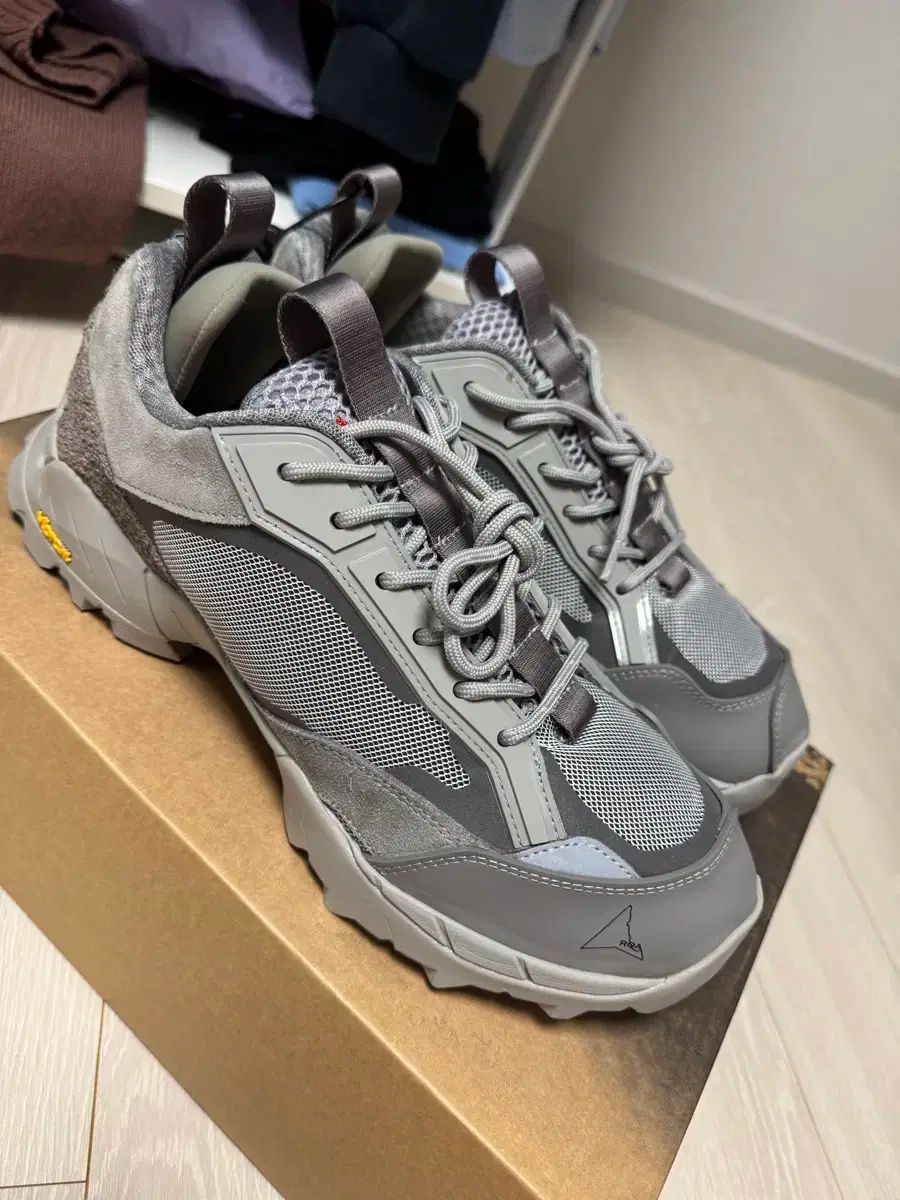 ROAハイキング ロック파 グレー 42サイズ