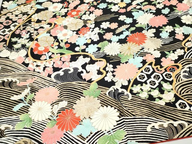 立波宝尽くし花文