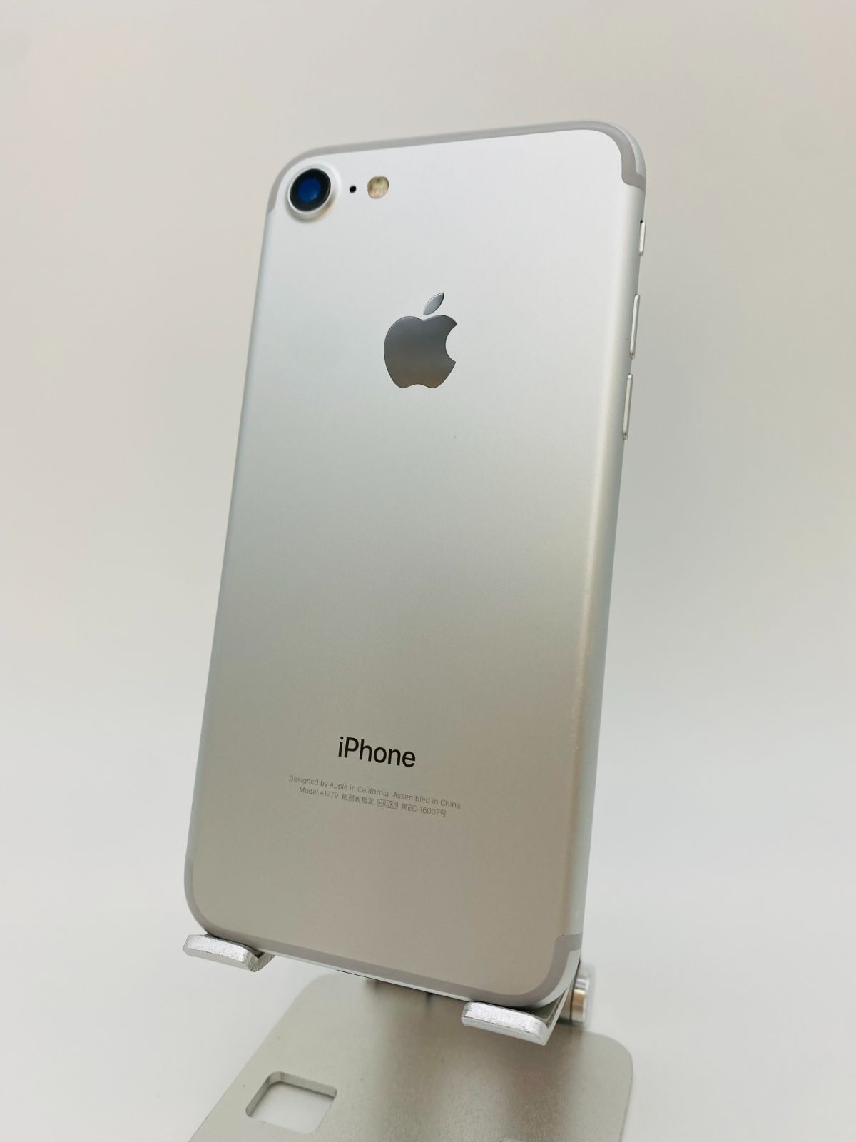 093 iPhone7 32GB シルバー/シムフリー/大容量新品バッテリー | www