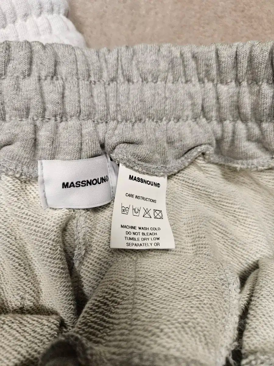 MASSNOUN