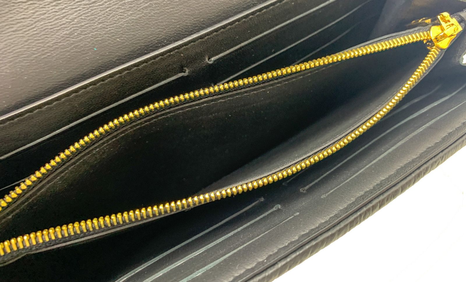 LOUIS VUITTON ルイヴィトン アイボリー ブラック 黒 LVアイコン  