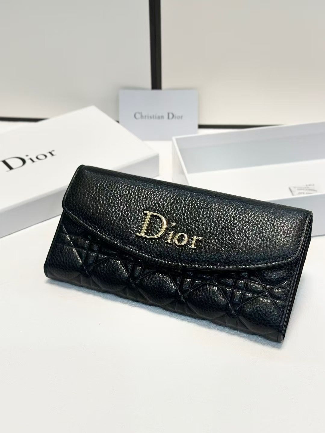 【繊細でエレガント♪】ディオール★ウォレット 今日特価】Dior ディオール ショートウォレット PVCとレザーを