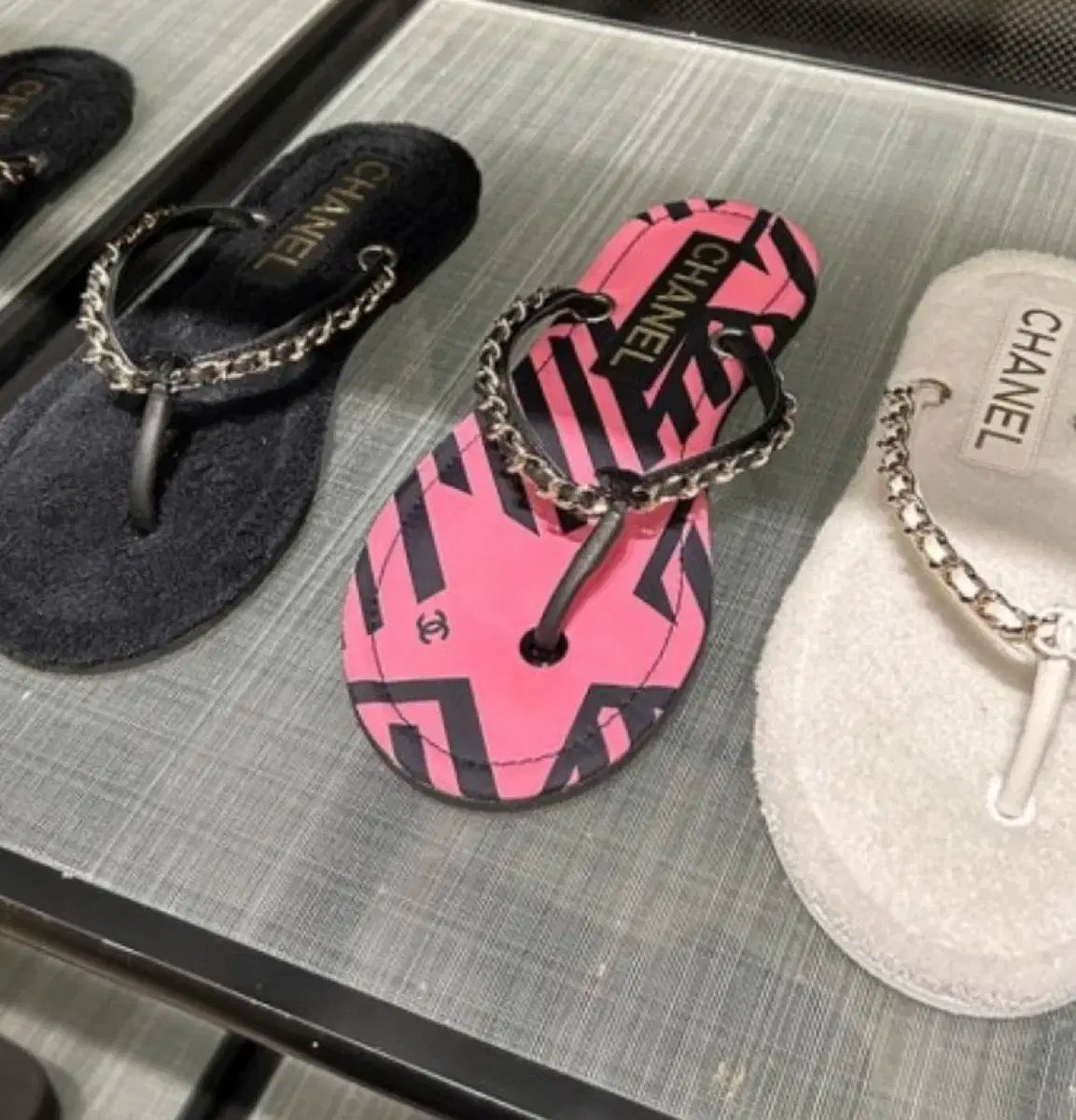 CHANEL シャネル