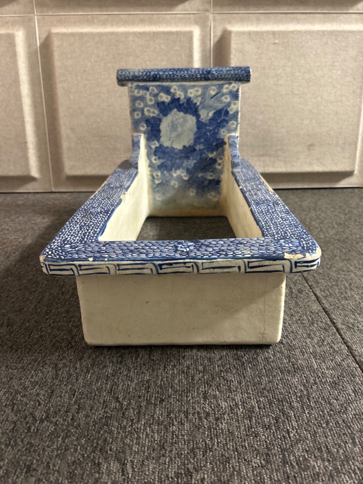 レトロ 染付 和式便器 アンティーク 陶器 明治時代 レトロ 染付 和式便器 アンティーク 陶器 明治時代 Amazon.co.jp