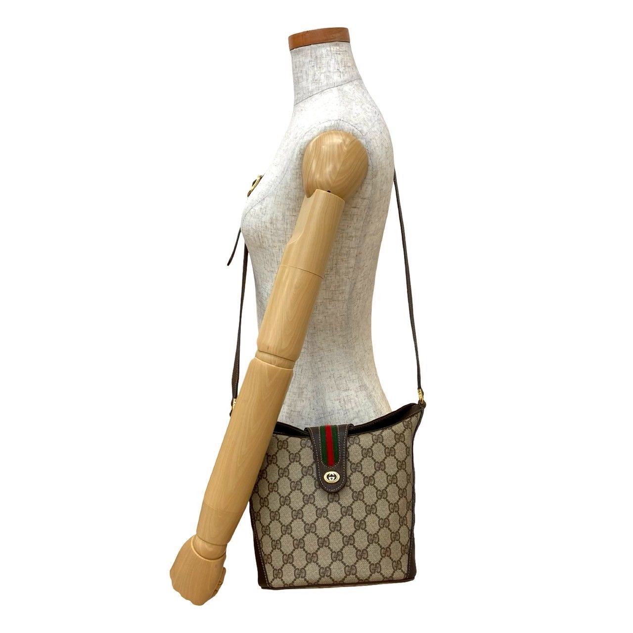 【美品】GUCCI グッチ　オールド　ショルダーバッグ　レザー　GG GUCCI グッチ GG金具 オールドグッチ 肩掛け ワンショルダー