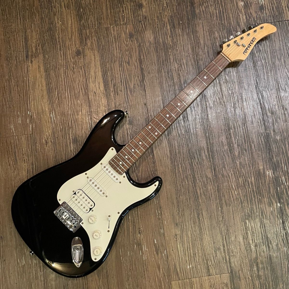 最大80％OFF - 『在庫ロス売買マーケット』 Fernandes LE-1Z エレキギター（Fernandes フェルナンデス LE-1Z ギター