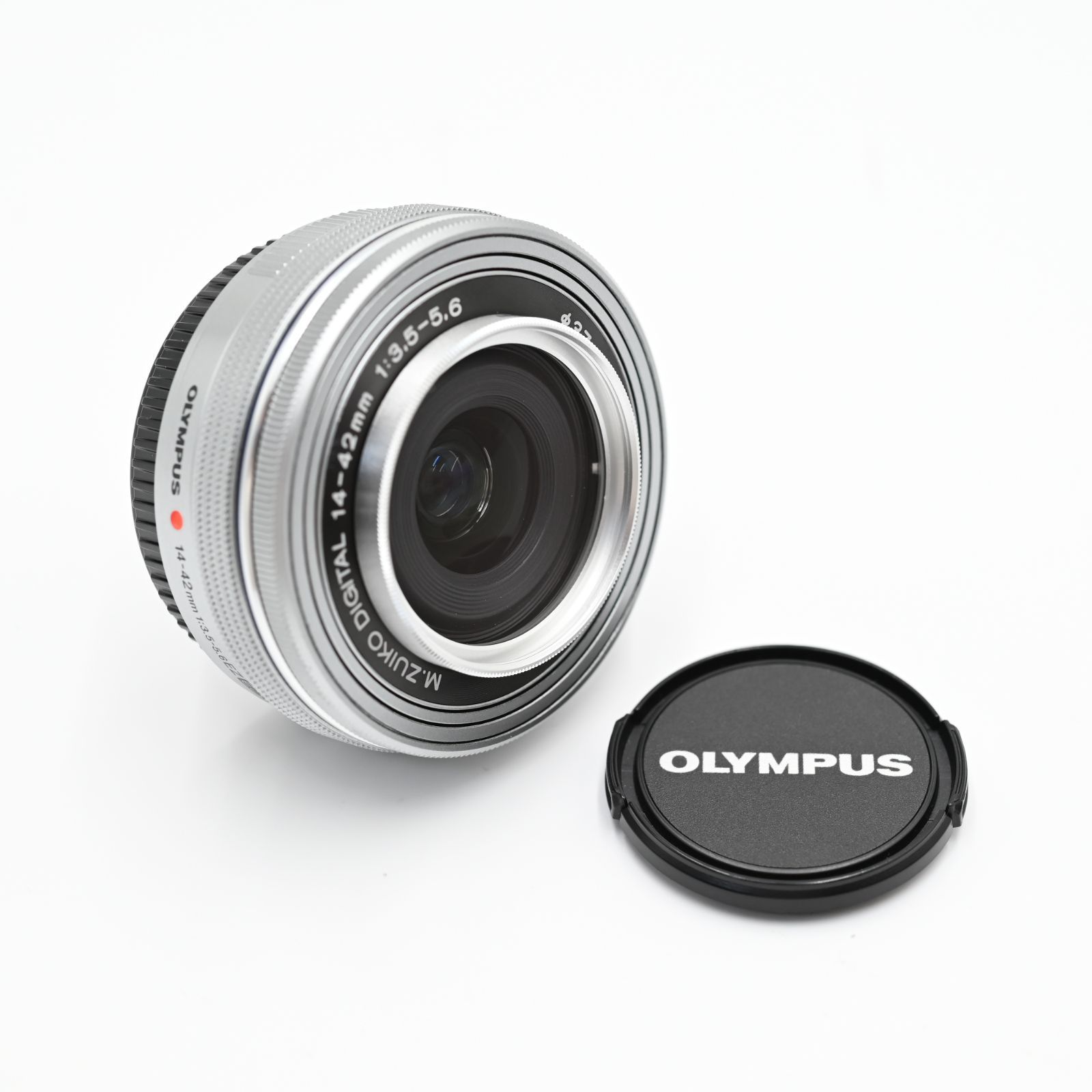 新品級】OM SYSTEM/オリンパス OLYMPUS 電動式パンケーキズームレンズ