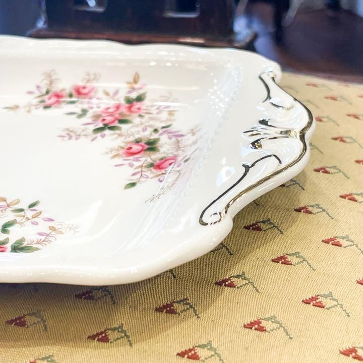 希少 ロイヤルアルバート リバティローズ サンドイッチプレート 希少！ ROYAL ALBERT Lavender Rose サンドイッチプレート 耳