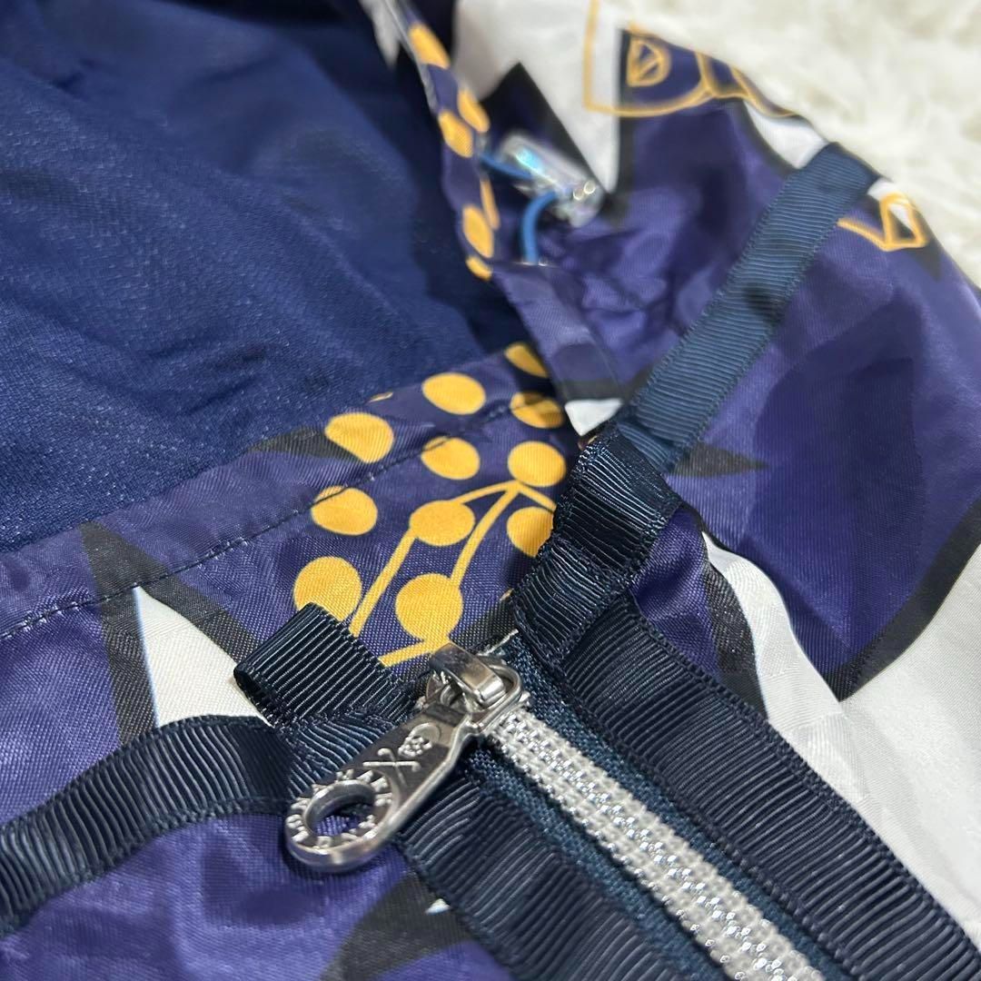 マークアンドロナ