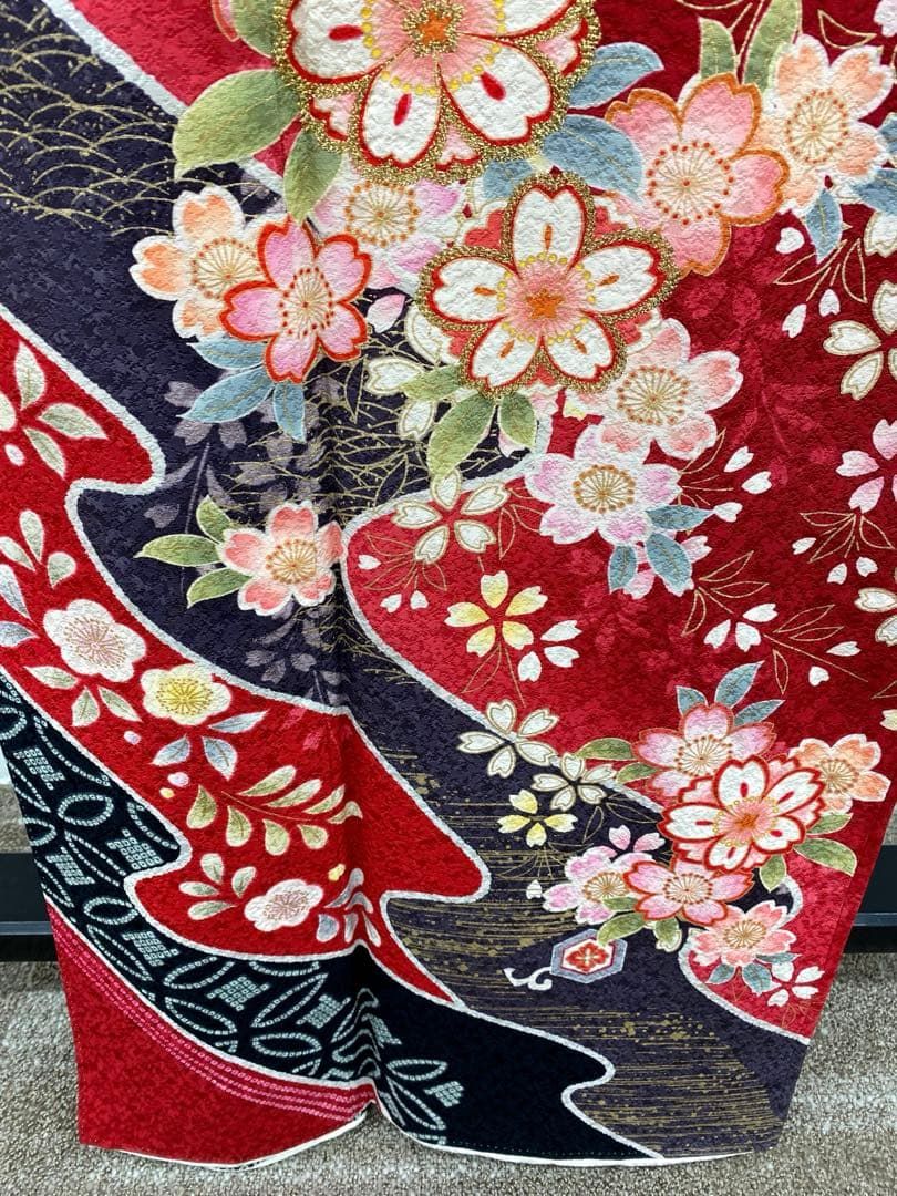 振袖 豪華 金彩 金刺繍 紋意匠 桜 身丈160cm 撥水加工済 - メルカリ