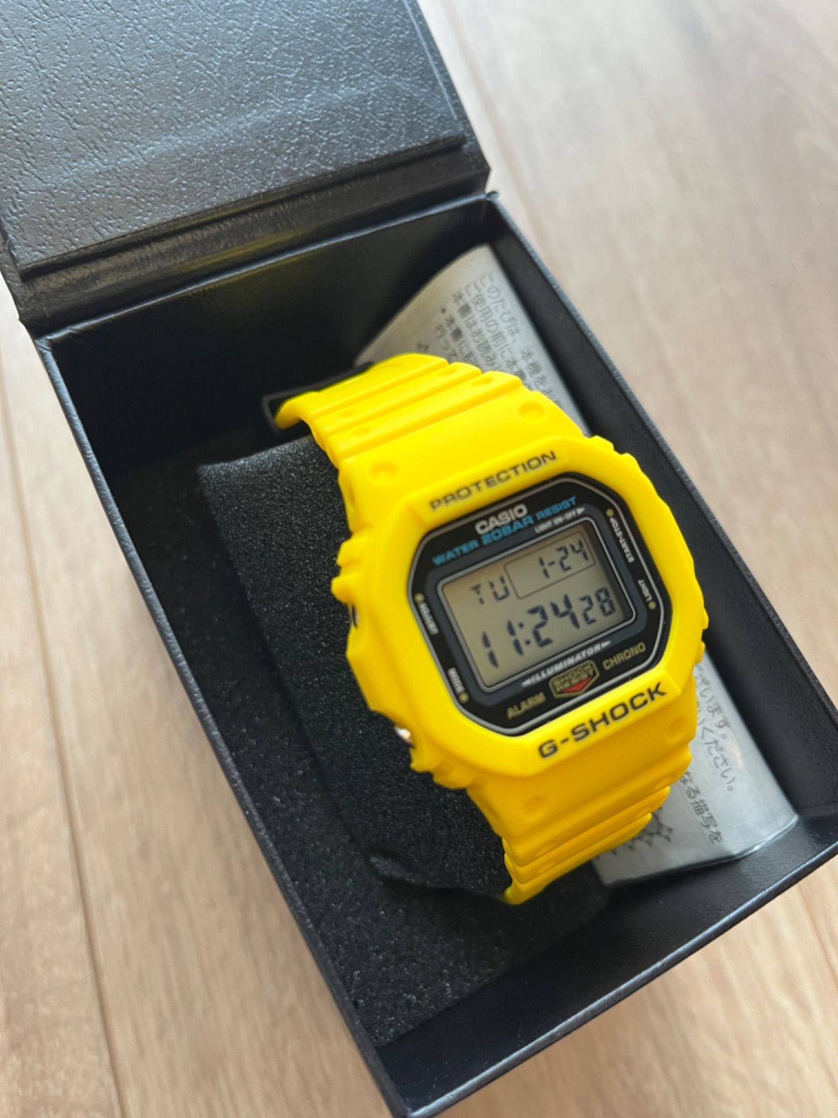 CASIOG-SHOCKDW-5600REC-9JFジーショック箱付イエロー DW-5600REC-9JF | CASIO