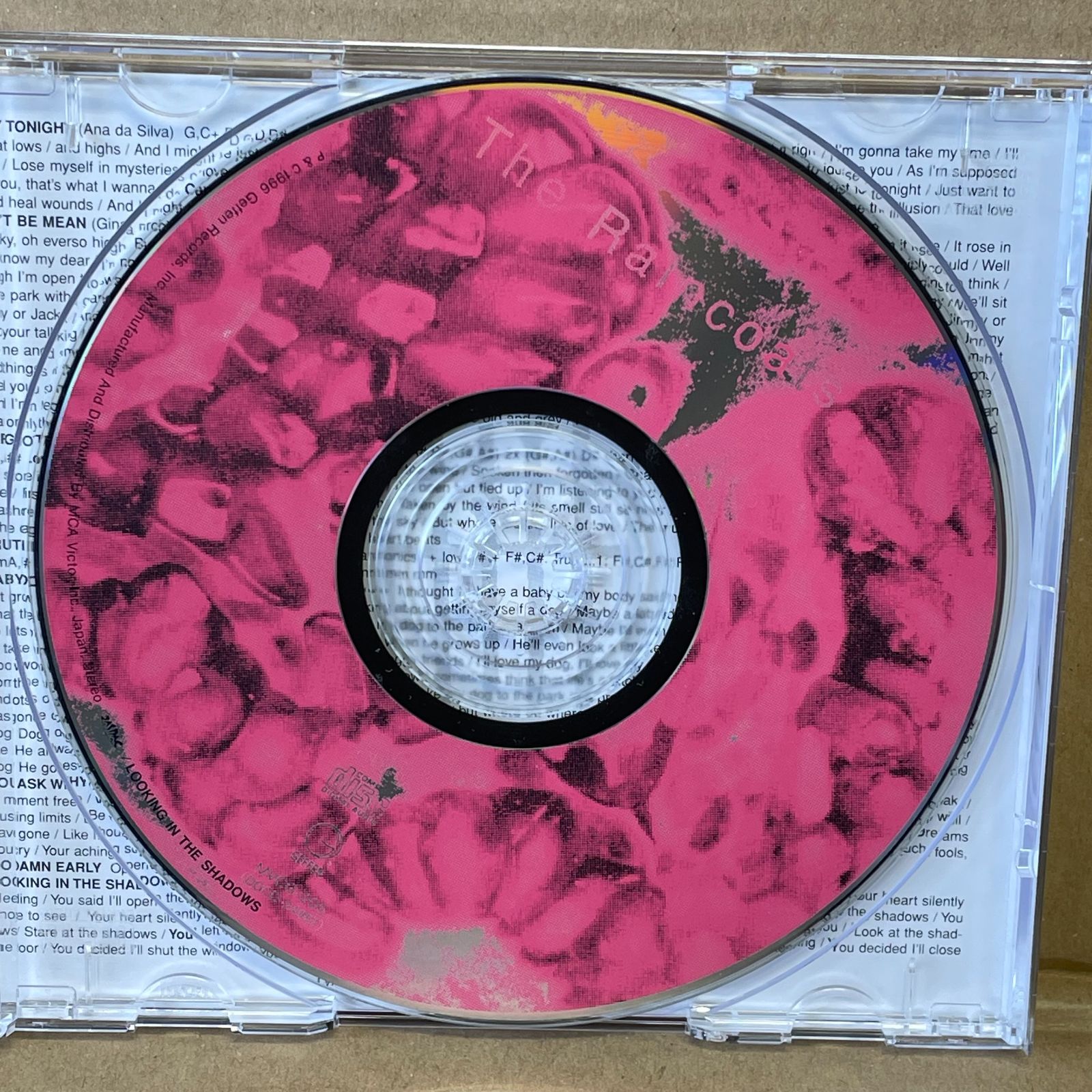 ガールズバンド！中古CD ザ・レインコーツ 1996年作品 ルッキングインザシャドウズ The Raincoats