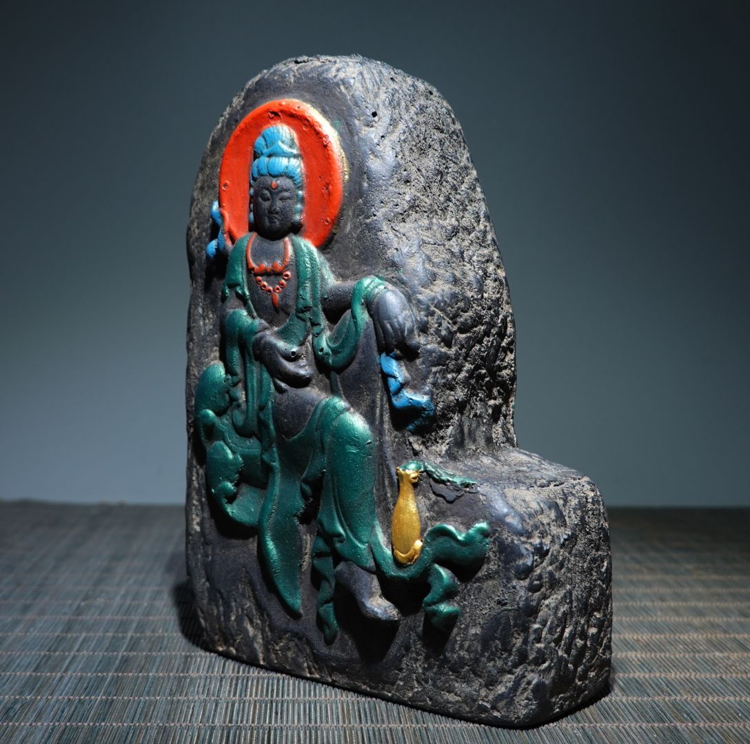 旧家蔵出し 銅製 泥金 浮彫 鏨刻 自在觀音像 仏像 密宗密教 供養品 古