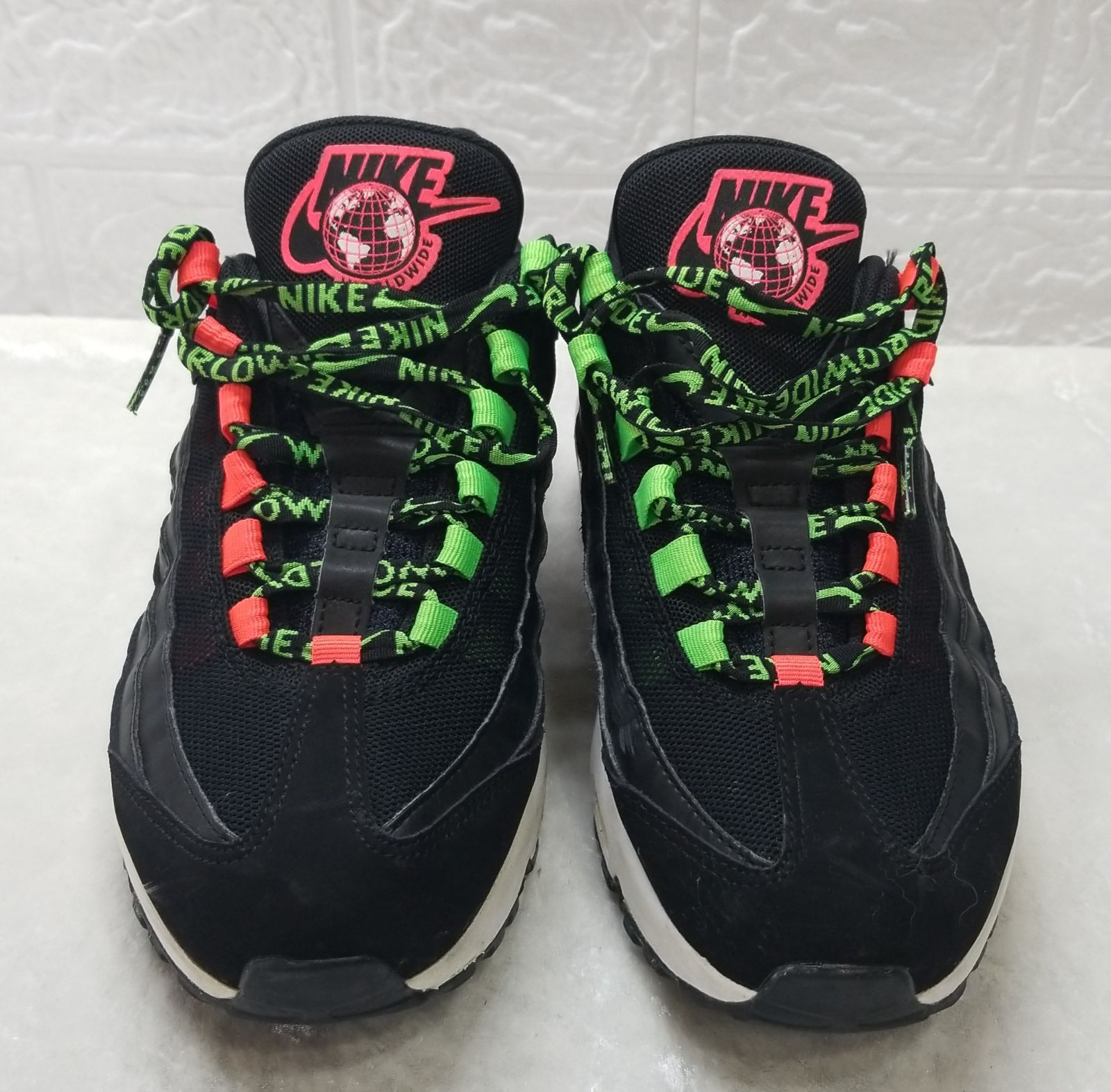 希少】 ナイキ エア マックス 95 SE WW NIKE W AIR MAX 95 黒 希少】 ナイキ エア マックス 95 SE WW NIKE W AIR MAX 95 黒