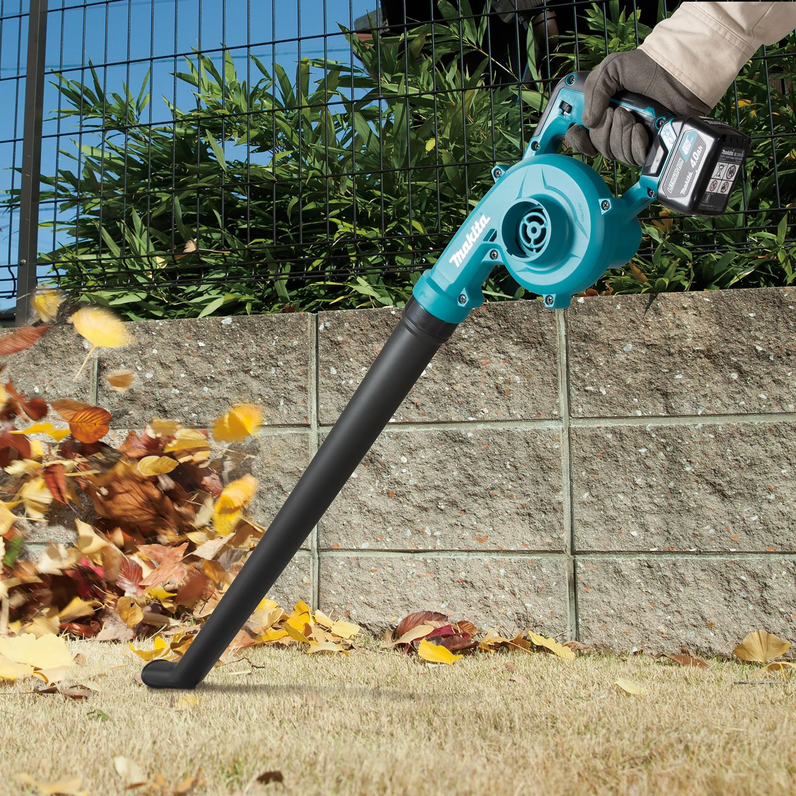 特価商品】マキタ(Makita) 充電式ブロワ 10.8V バッテリ・充電器