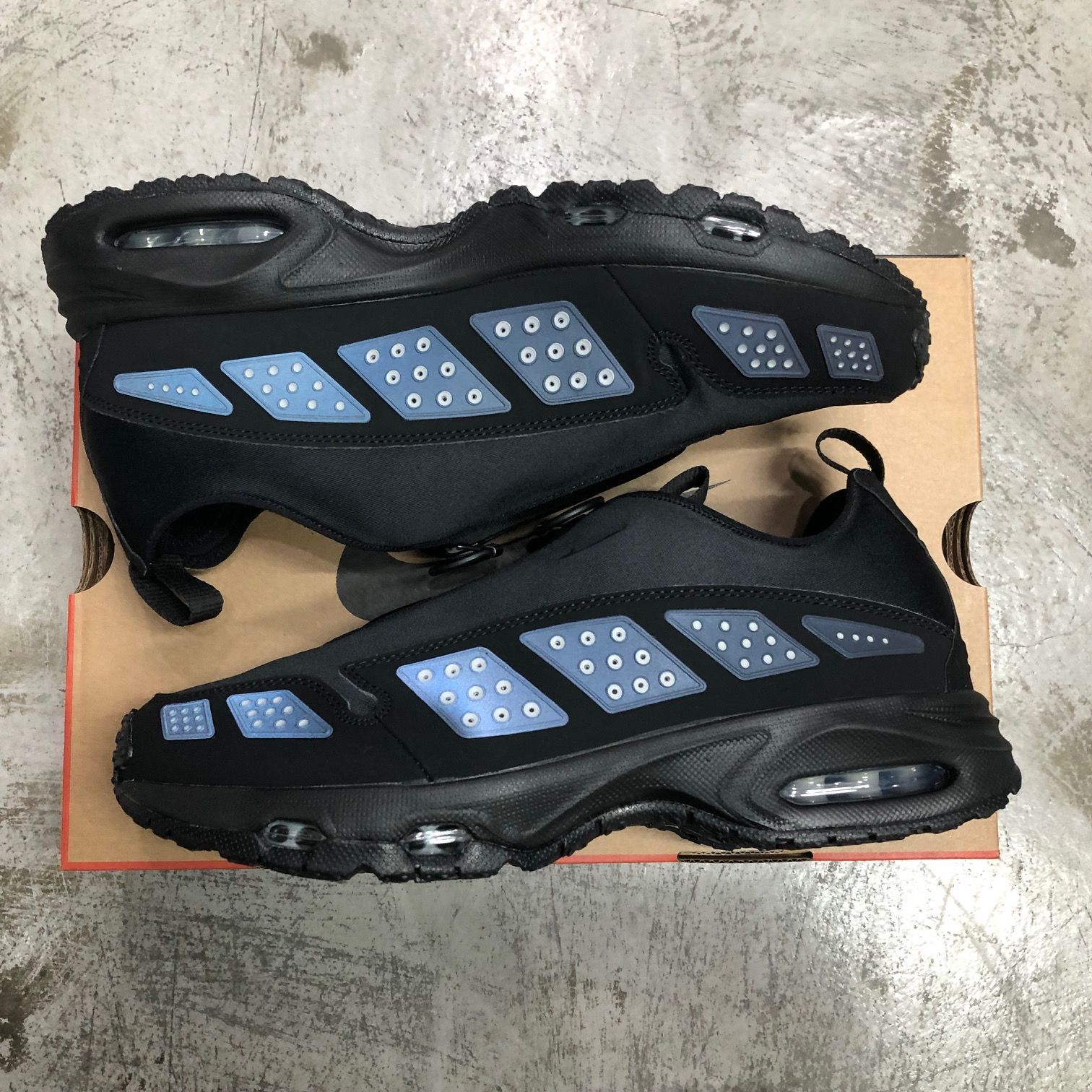 国内正規 新品 Nike Women's Air Max SNDR Black and Silver 国内正規 新品 Nike Women's Air Max SNDR Black and Silver
