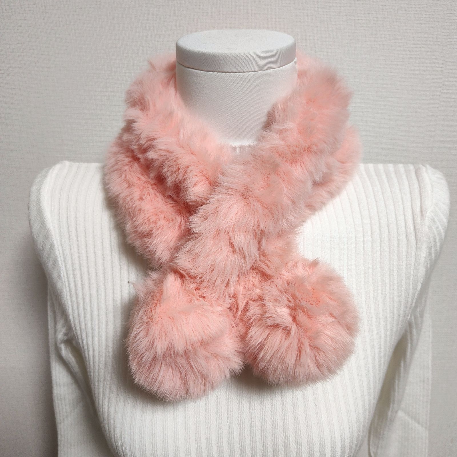 ピンク ラビットファー 辛く マフラー 