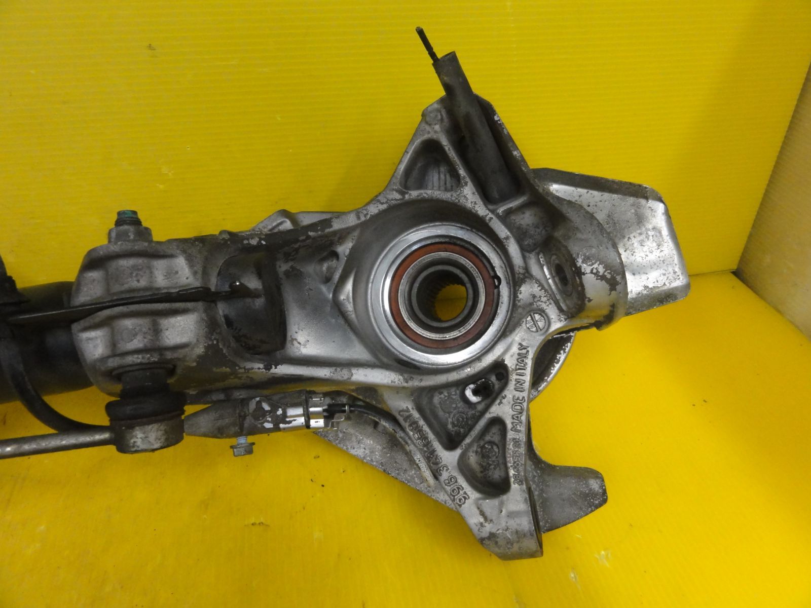 リア ストラット