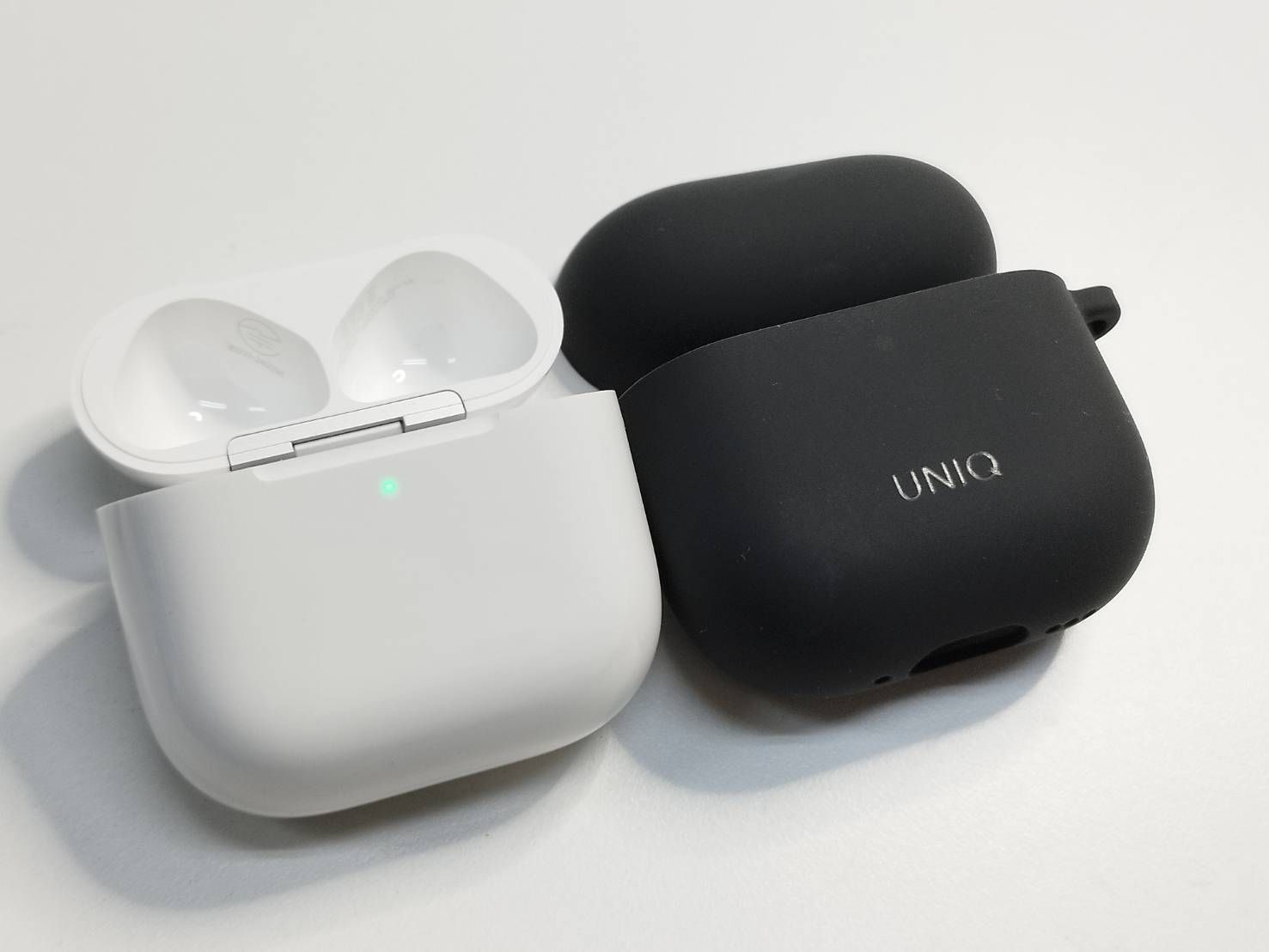 楽天市場】Apple AirPods 4 アクティブノイズキャンセリング搭載 