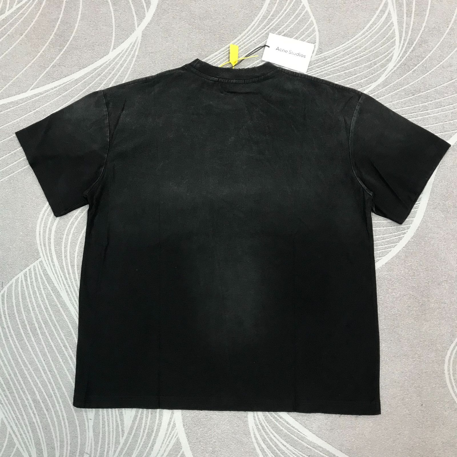 Acne Studios 1996 プリント TシャツM Acne Studios 1996 Print T-Shirt in White | LN-CC